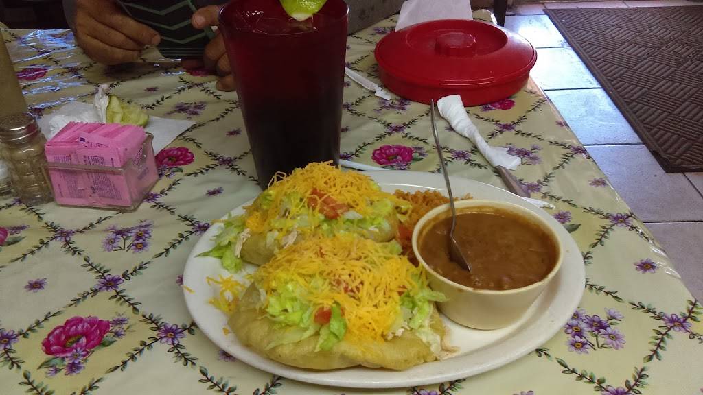 Flor De Chiapas | restaurant | 1045 Bandera Rd, San Antonio, TX 78228, USA | 2104328664 OR +1 210-432-8664