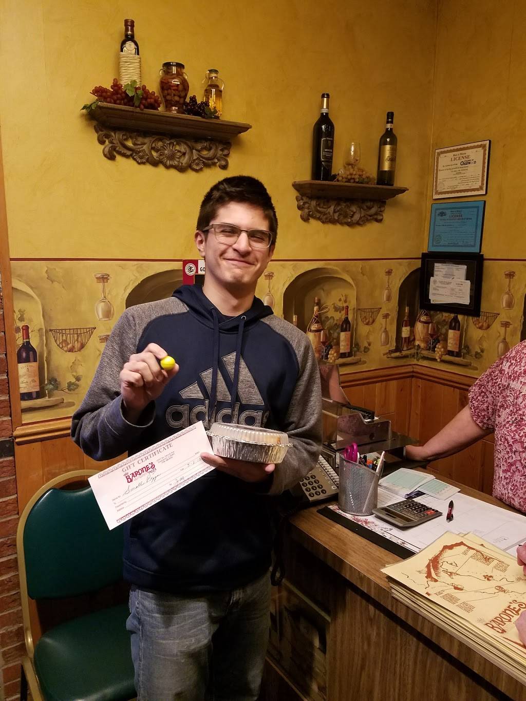 Barones Pizza | restaurant | 12701 Central Ave, Crestwood, IL 60445, USA | 7083884050 OR +1 708-388-4050