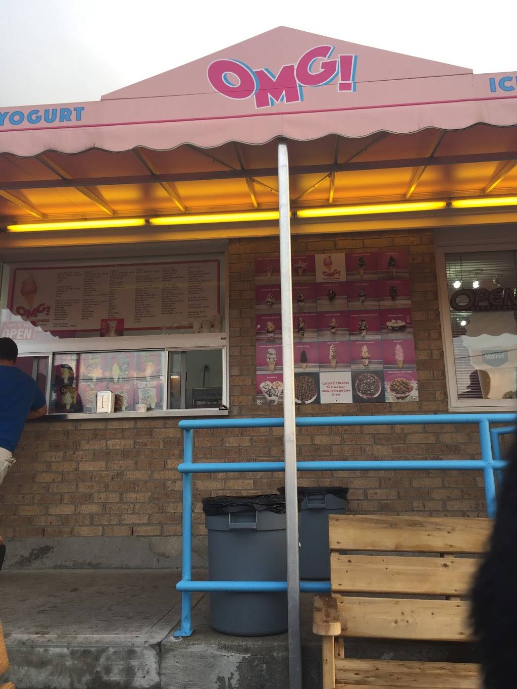 OMG Ice Cream | restaurant | 122 Colborne St W, Brantford, ON N3T 1L1, Canada | 5197500394 OR +1 519-750-0394