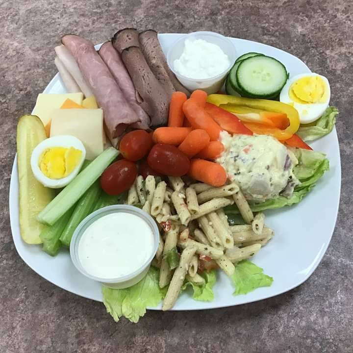 Baker’s Fries (The Hawks Nest) | restaurant | 275 Brockville St, Smiths Falls, ON K7A 4Z6, Canada | 6132836767 OR +1 613-283-6767