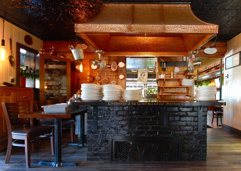 Crêperie Bretonne | restaurant | 396 Rue Principale, Saint-Sauveur, QC J0R 1R0, Canada | 4502275434 OR +1 450-227-5434