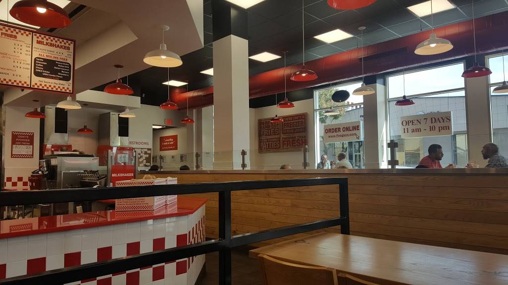 Five Guys | meal takeaway | 201 E Magnolia Blvd, Burbank, CA 91502, USA | 8187515017 OR +1 818-751-5017