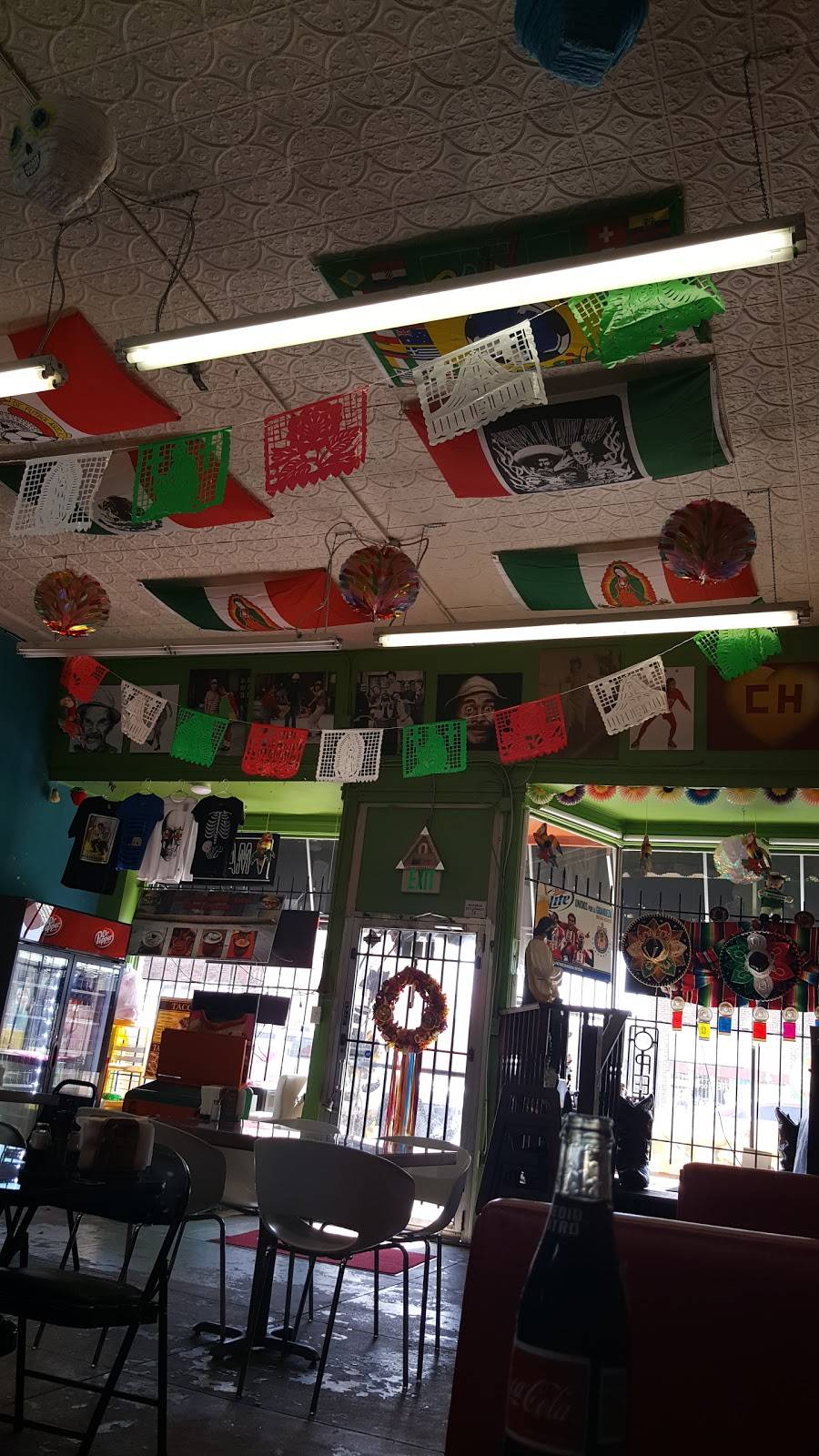 Tienda Choris | restaurant | 833 W Jefferson Blvd, Dallas, TX 75208, USA | 2149421400 OR +1 214-942-1400