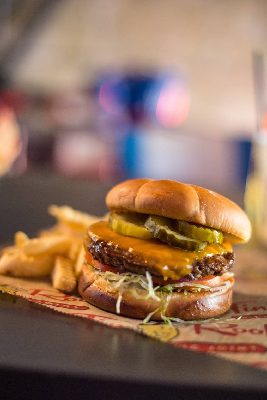 Tin Roof | restaurant | 315 Beale St, Memphis, TN 38103, USA | 9015279911 OR +1 901-527-9911