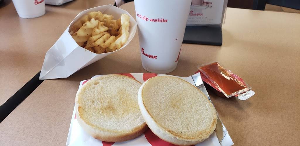 Chick-fil-A | restaurant | 320 Cahaba Valley Rd, Pelham, AL 35124, USA | 2054033223 OR +1 205-403-3223