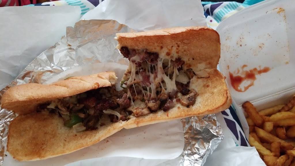 Phillys To Go | restaurant | 4210 W Camp Wisdom Rd #170, Dallas, TX 75237, USA | 9727805853 OR +1 972-780-5853