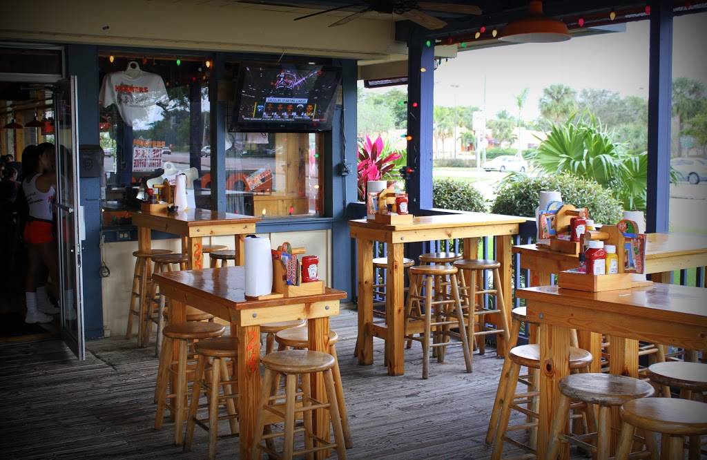 Hooters | meal takeaway | 3805 N University Dr, Sunrise, FL 33351, USA | 9547481000 OR +1 954-748-1000