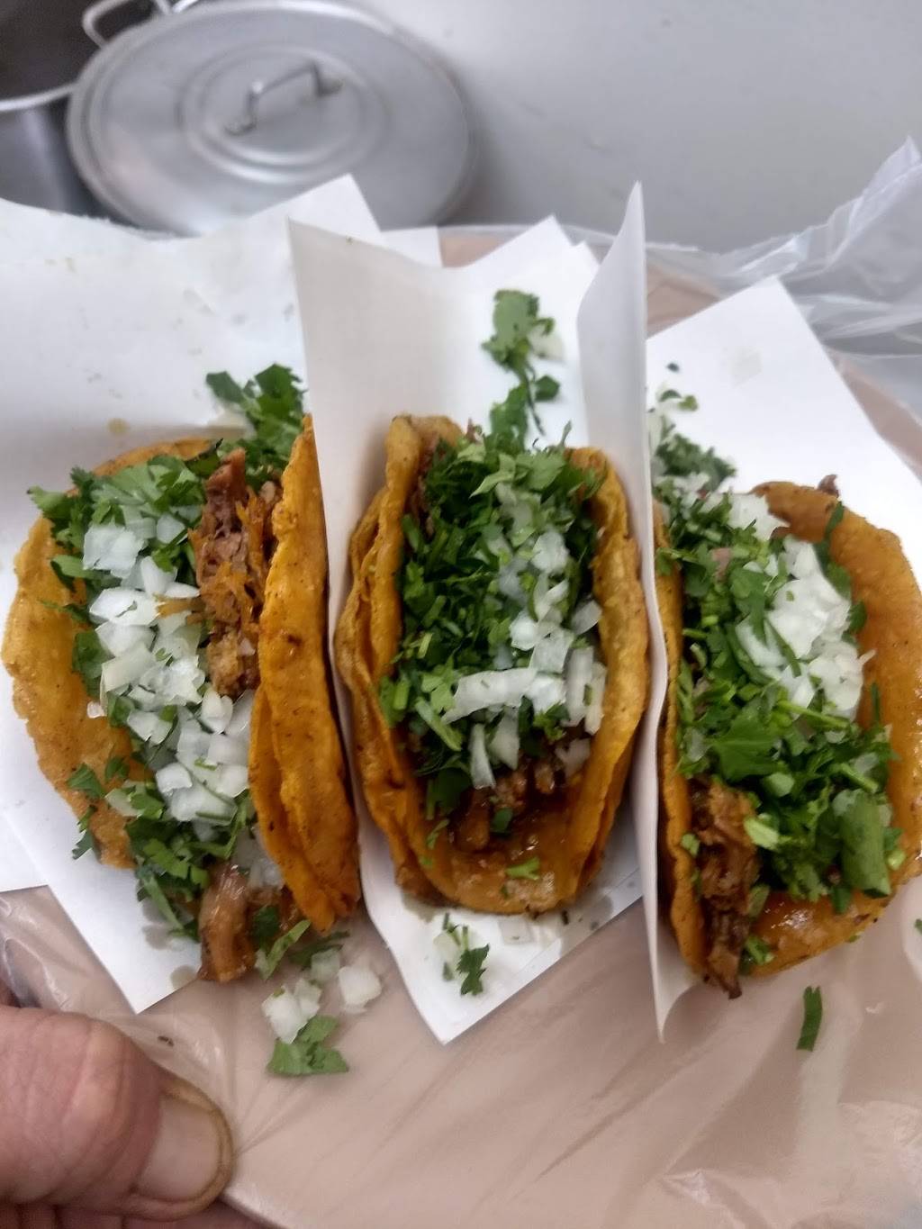 Los Tuetanicos Birrieria | restaurant | Camino Martín 7350-2, Cuesta Blanca, 22650 B.C., Mexico | 016642747843 OR +52 664 274 7843