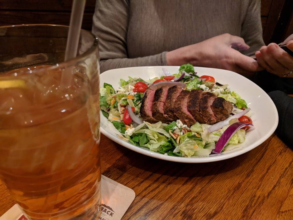 Outback Steakhouse | restaurant | 2512 Kings Center Ct, Mason, OH 45040, USA | 5137540601 OR +1 513-754-0601