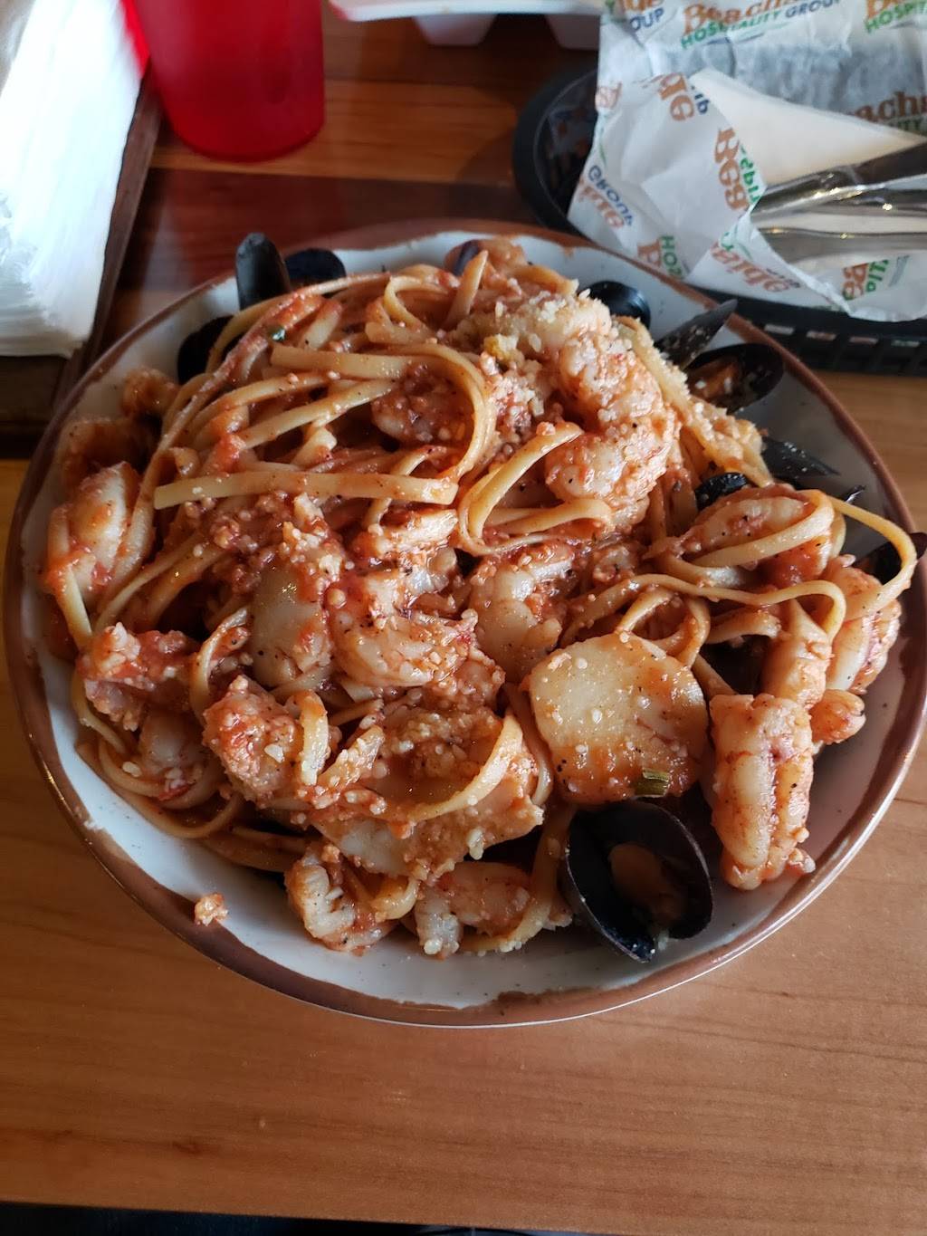 The Salty Crab Bar & Grill North Beach | restaurant | 462 Mandalay Ave, Clearwater Beach, FL 33767, USA | 7273301750 OR +1 727-330-1750