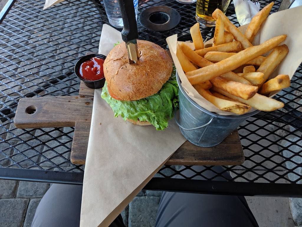 McPs Taphouse Grill | restaurant | 4125 Lake Tahoe Blvd A, South Lake Tahoe, CA 96150, USA | 5305424435 OR +1 530-542-4435