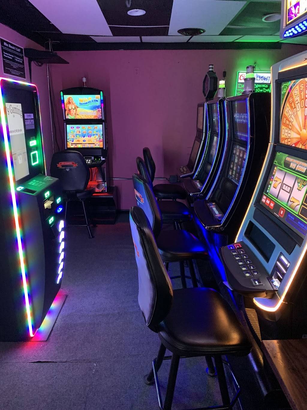 Tequila Sports Bar | restaurant | 2408 E Sauk Trail, Sauk Village, IL 60411, USA | 7088982413 OR +1 708-898-2413