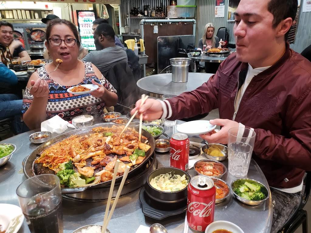 Honey Pig BBQ | restaurant | 13818-B Braddock Rd, Centreville, VA 20121, USA | 7038305959 OR +1 703-830-5959