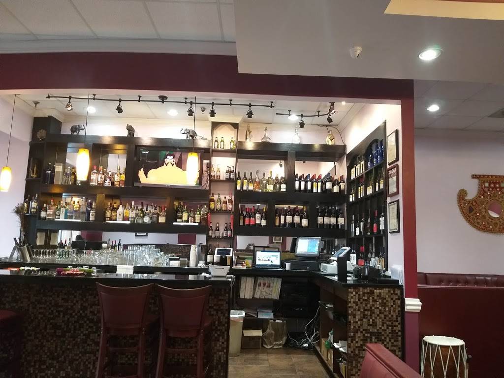 India Palace Bar and Tandoor | restaurant | 19743 Frederick Rd, Germantown, MD 20876, USA | 3015403000 OR +1 301-540-3000