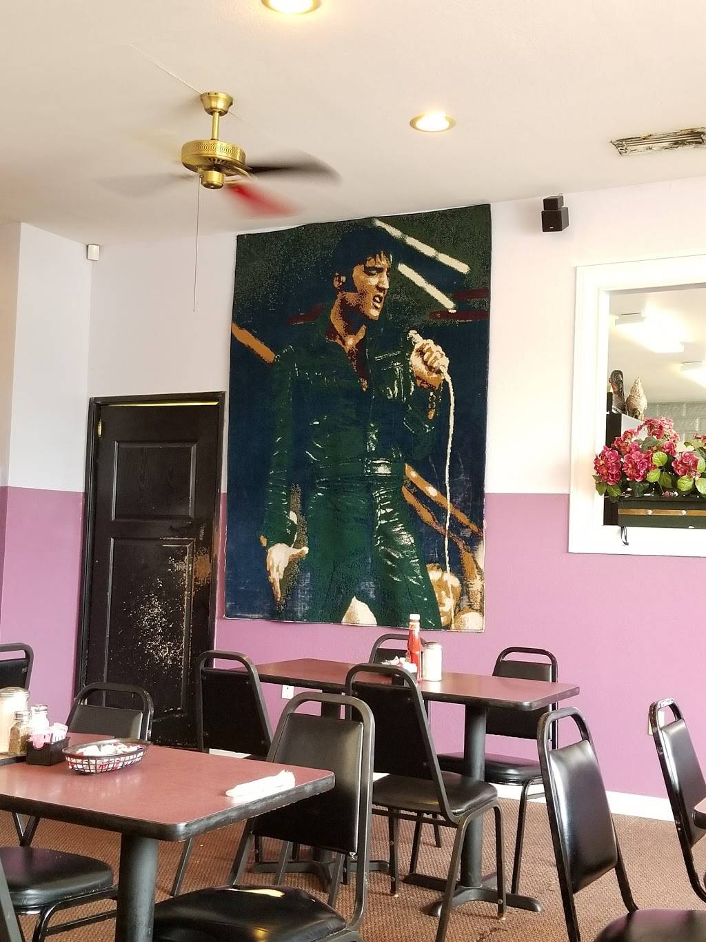 Mesquite Diner | restaurant | 313 US-80, Mesquite, TX 75149, USA | 9723293777 OR +1 972-329-3777