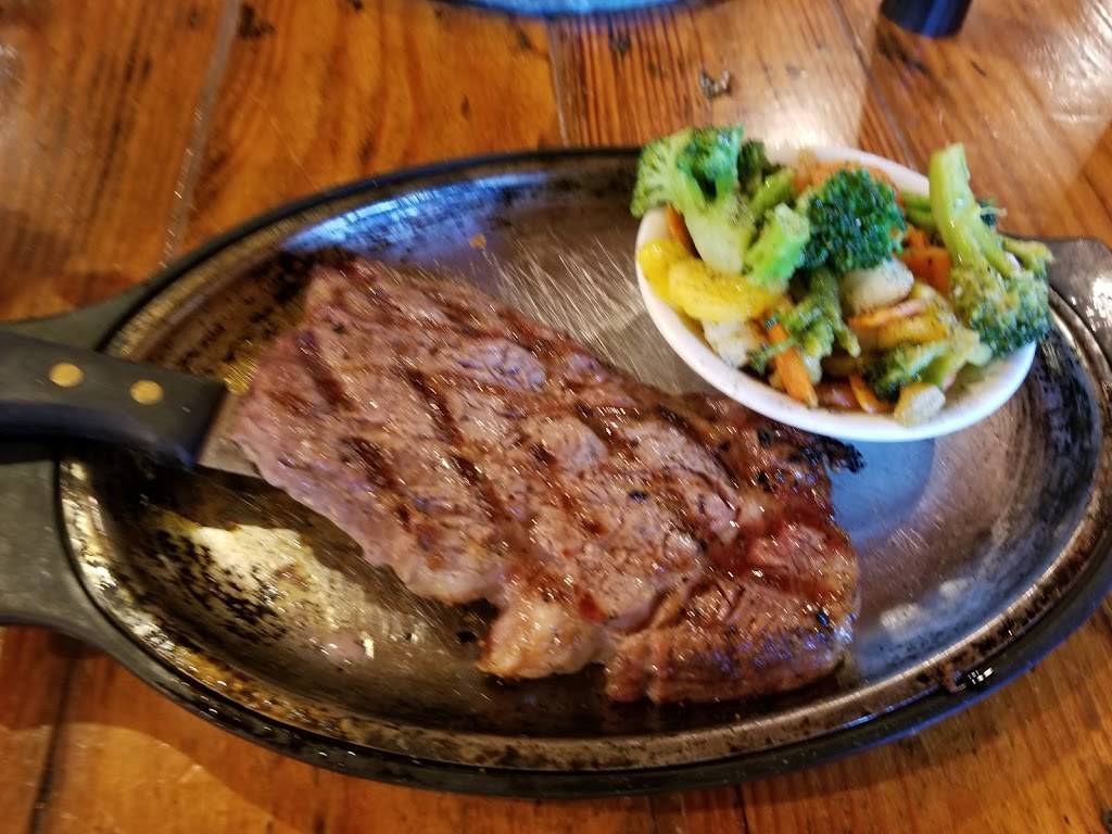 Steamer Oyster & Steakhouse | restaurant | 168 Sea Island Pkwy, Beaufort, SC 29907, USA | 8435220210 OR +1 843-522-0210