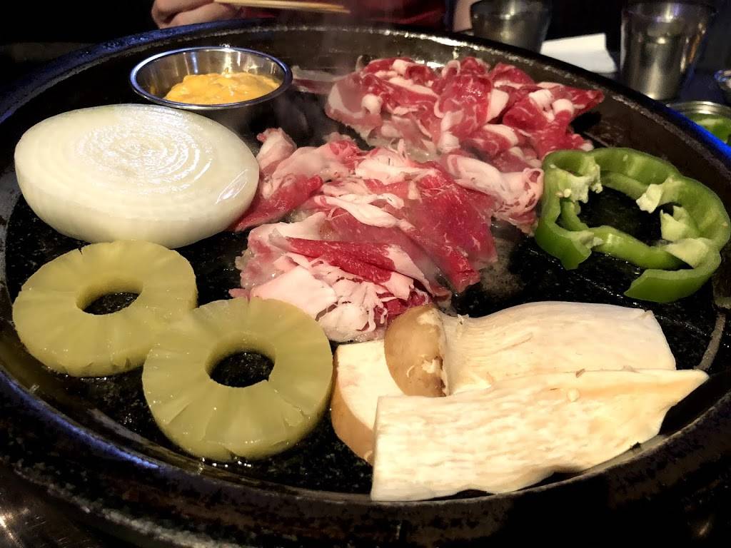 Red Pig | restaurant | 3101 W 8th St, Los Angeles, CA 90005, USA | 2133843559 OR +1 213-384-3559