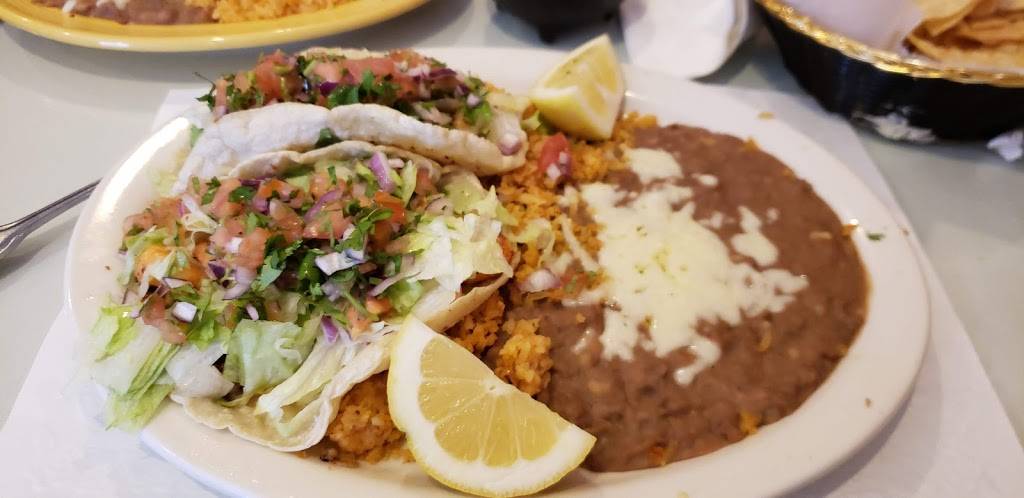 La Estrella | restaurant | 2363 Whitson St, Selma, CA 93662, USA | 5593189396 OR +1 559-318-9396