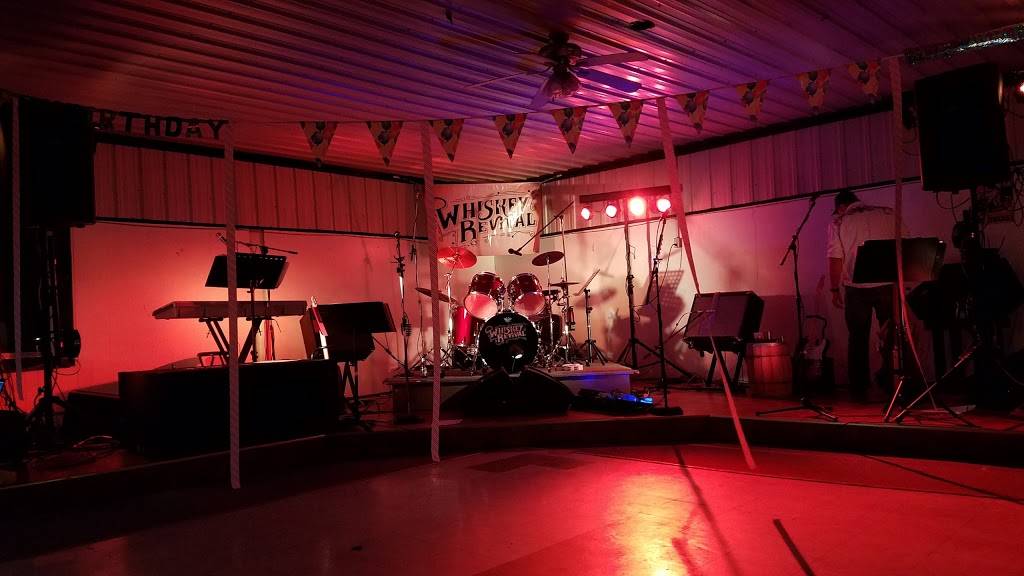 The Garage Bar & Grill LLC | restaurant | 562 E White St, Preston, IA 52069, USA | 5636894997 OR +1 563-689-4997