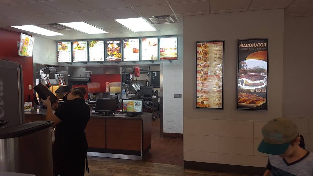 Wendys | restaurant | 2309 S, US-1, Fort Pierce, FL 34982, USA | 7724680087 OR +1 772-468-0087