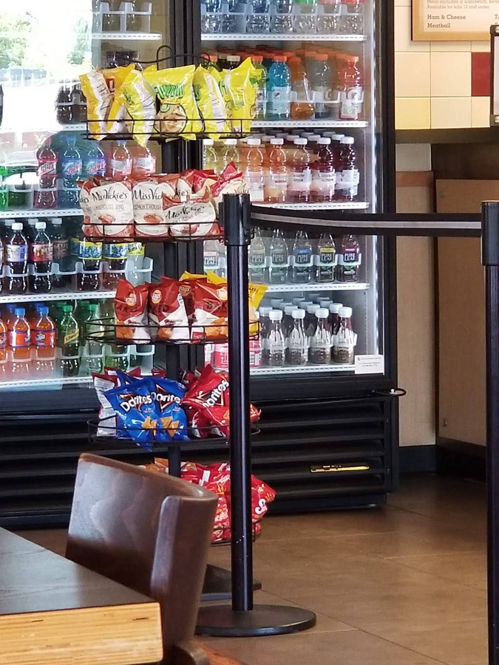 DAngelo Grilled Sandwiches | restaurant | 213 Center St, Auburn, ME 04210, USA | 2077836334 OR +1 207-783-6334