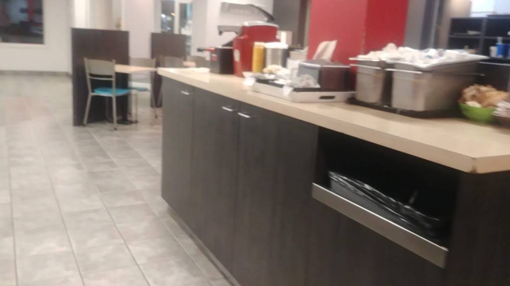 Cinquante Cinq | restaurant | 4810 Avenue Fardel, Bécancour, QC G9H 1V6, Canada | 8192332929 OR +1 819-233-2929