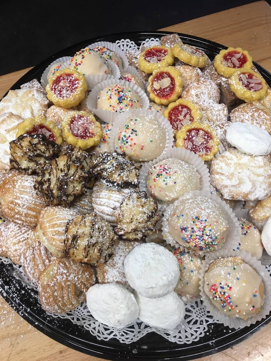 Cocos Italian Market | cafe | 411 51st Ave N, Nashville, TN 37209, USA | 6157830114 OR +1 615-783-0114