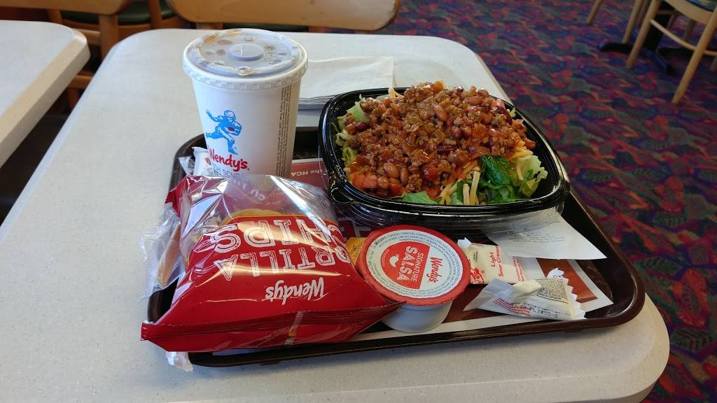 Wendys | restaurant | 1770 University Ave W, St Paul, MN 55104, USA | 6516998526 OR +1 651-699-8526