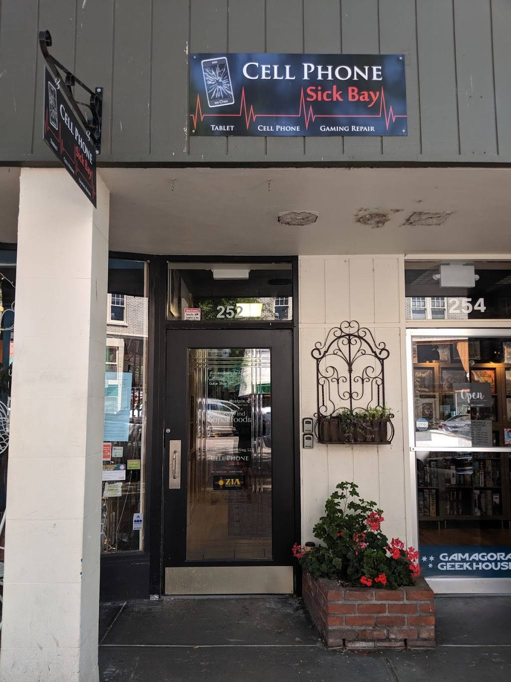 White Wind Superfoods | restaurant | 252 SW Madison Ave #100, Corvallis, OR 97333, USA | 5412073251 OR +1 541-207-3251