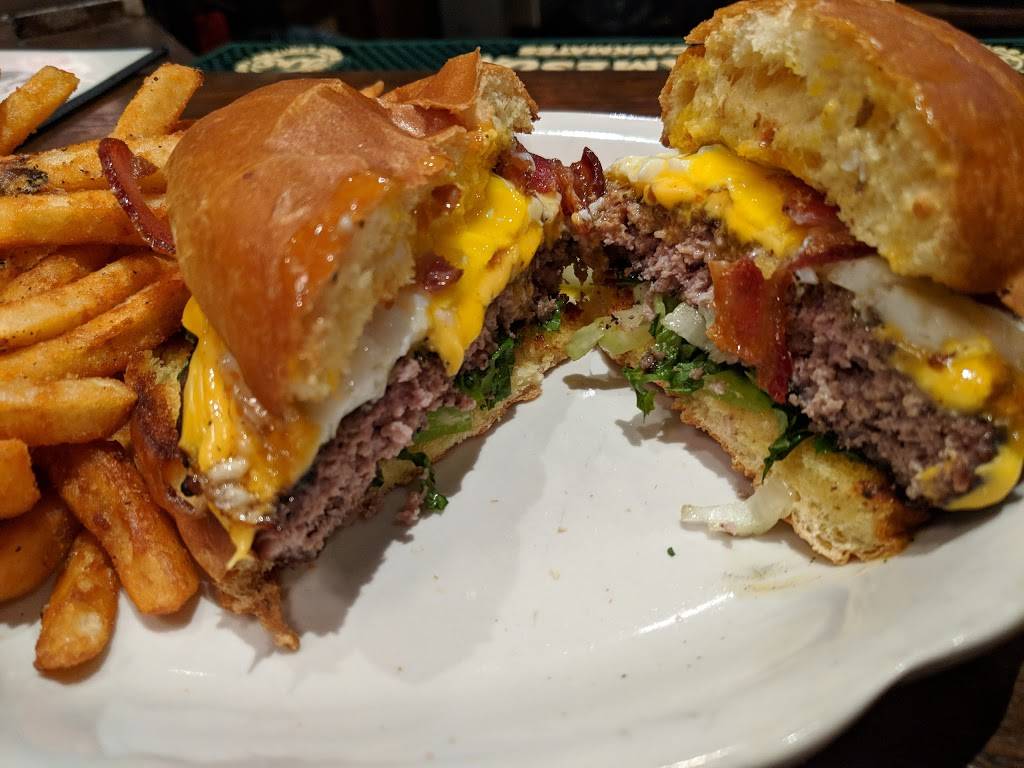 Murphys Law Irish Pub | restaurant | 370 East Ave, Rochester, NY 14604, USA | 5852327115 OR +1 585-232-7115