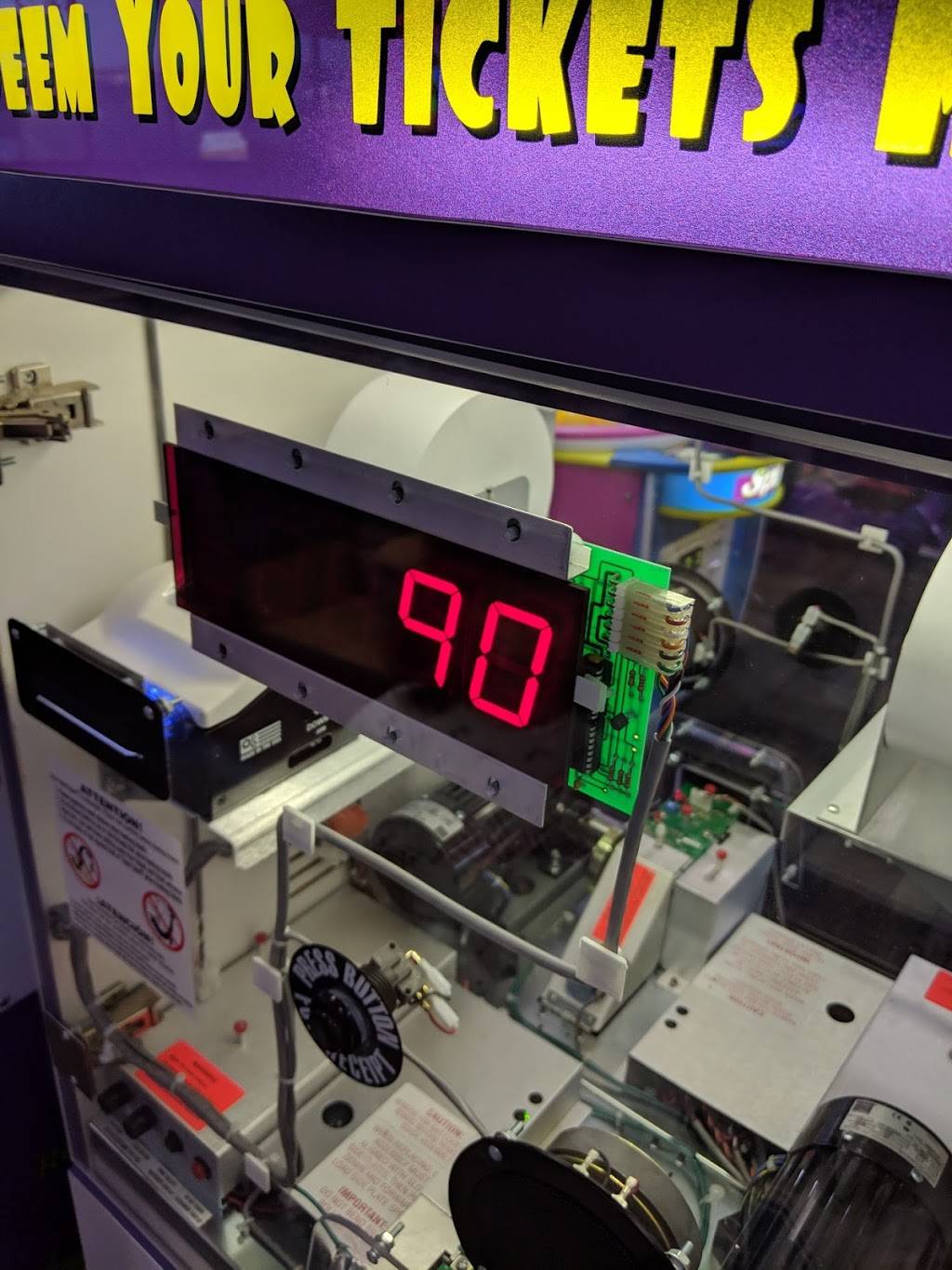 Chuck E. Cheese | restaurant | 700 Haumea St, Kapolei, HI 96707, USA | 8087627414 OR +1 808-762-7414