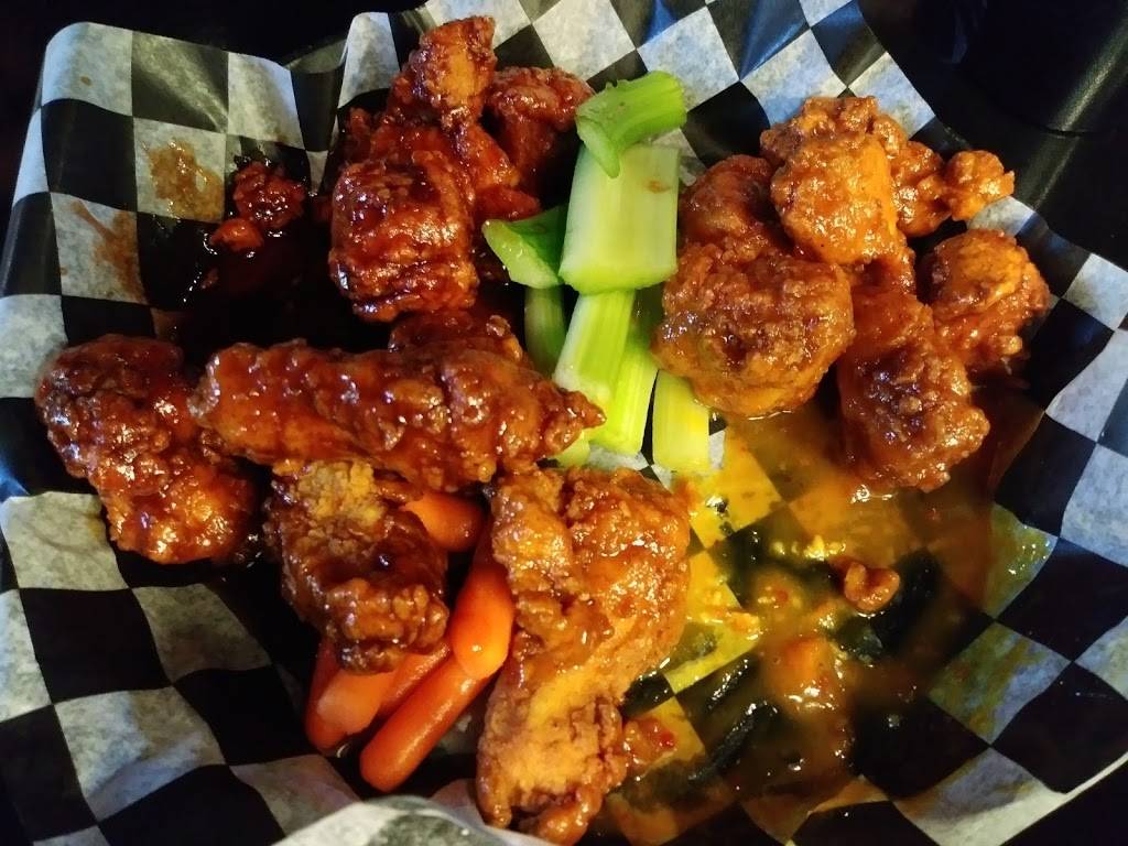 Champs Sports Bar & Grill | restaurant | 3338, 6645 Florida Ave S, Lakeland, FL 33813, USA | 8636475900 OR +1 863-647-5900