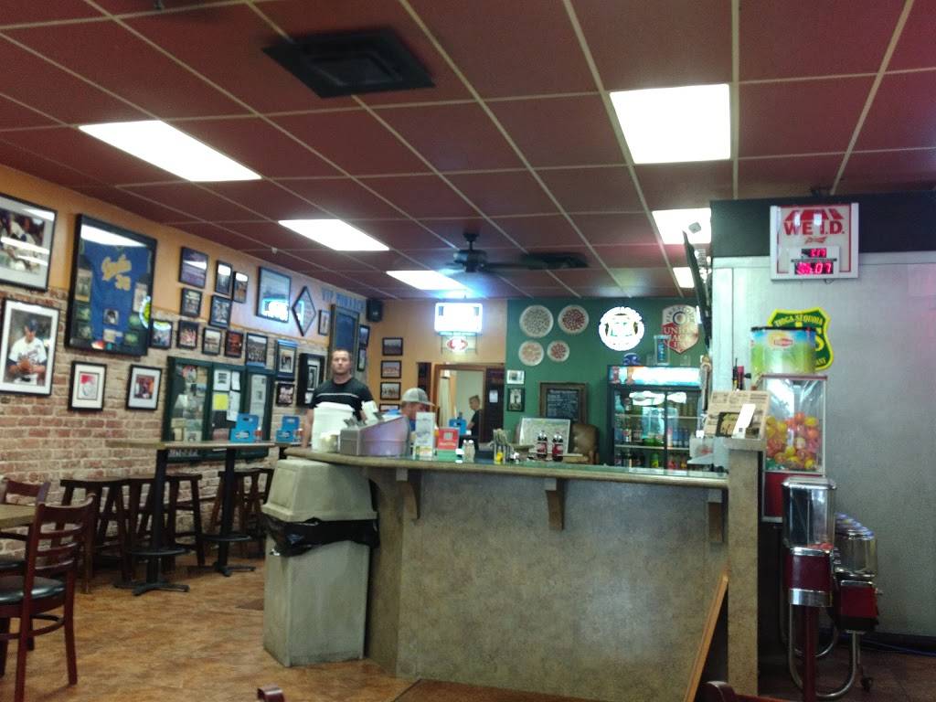 VIP Pizza | restaurant | 180 E Pine St, Exeter, CA 93221, USA | 5595925170 OR +1 559-592-5170