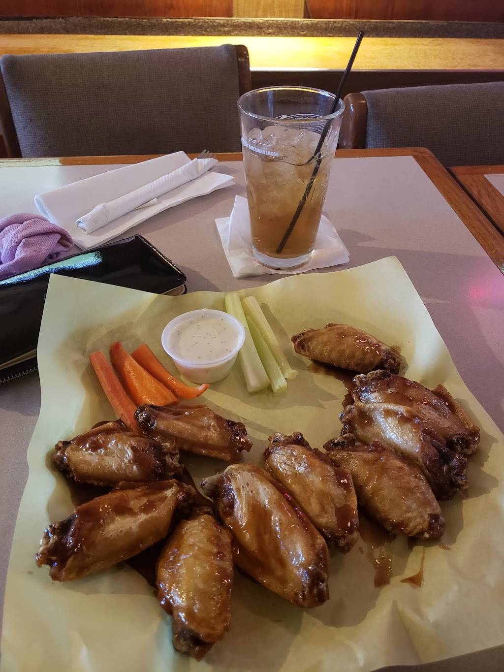 Simpletons Restaurant and Bar | night club | 2639 E Broadway Rd c105, Mesa, AZ 85204, USA | 4808908800 OR +1 480-890-8800