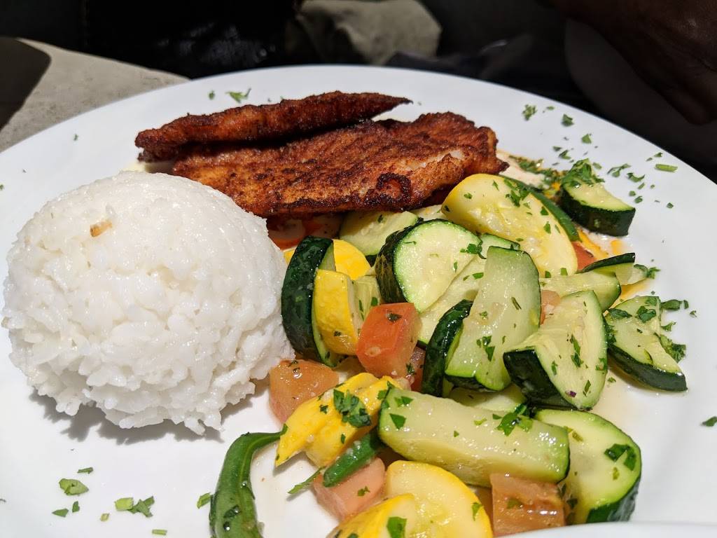 Paradise Beach Grille | restaurant | 215 Esplanade, Capitola, CA 95010, USA | 8314764900 OR +1 831-476-4900