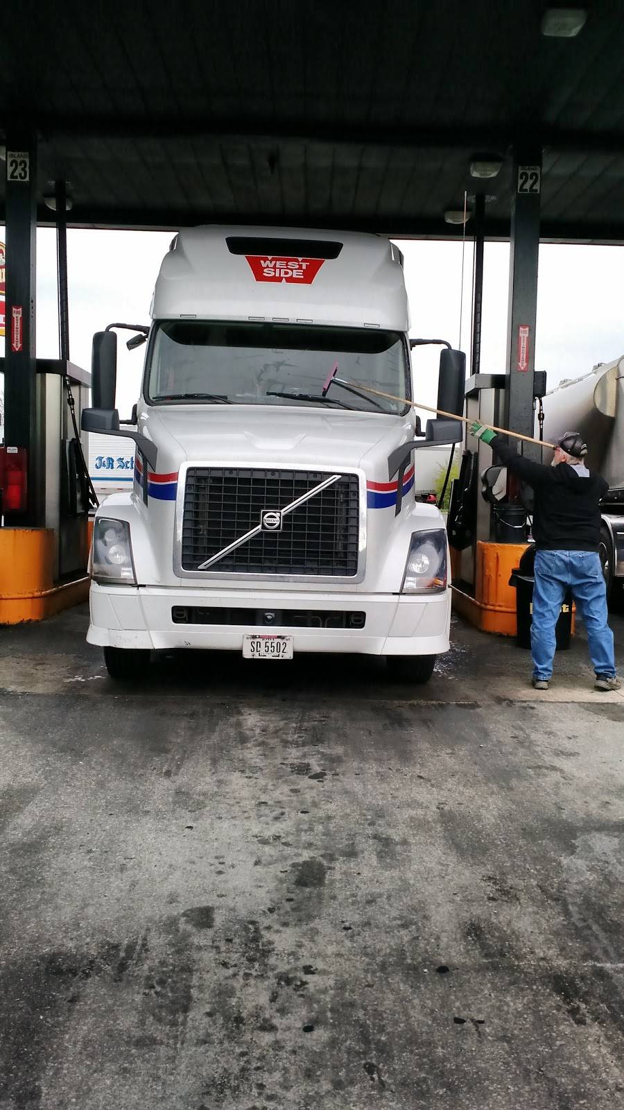 Pilot Travel Center | restaurant | 3600 Interchange Rd, Columbus, OH 43204, USA | 6143089195 OR +1 614-308-9195