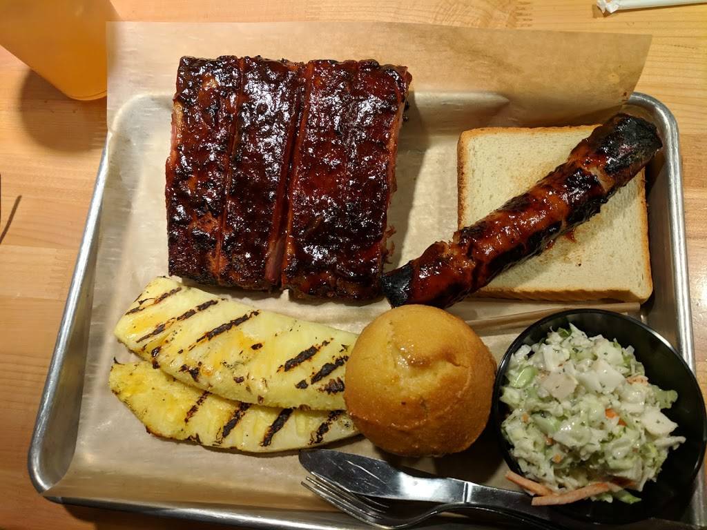 Famous Daves Alameda | restaurant | 2690 5th St Ste B, Alameda, CA 94501, USA | 5107643786 OR +1 510-764-3786