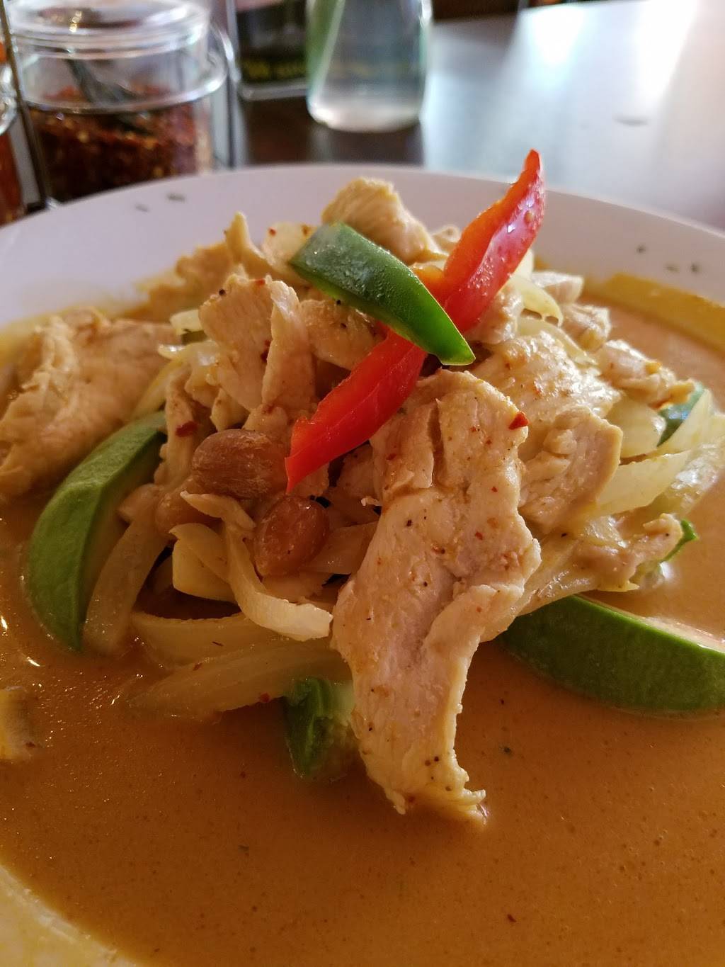 Si Lom Restaurant | restaurant | 3300 Oak Lawn Ave #110, Dallas, TX 75219, USA | 2147800983 OR +1 214-780-0983