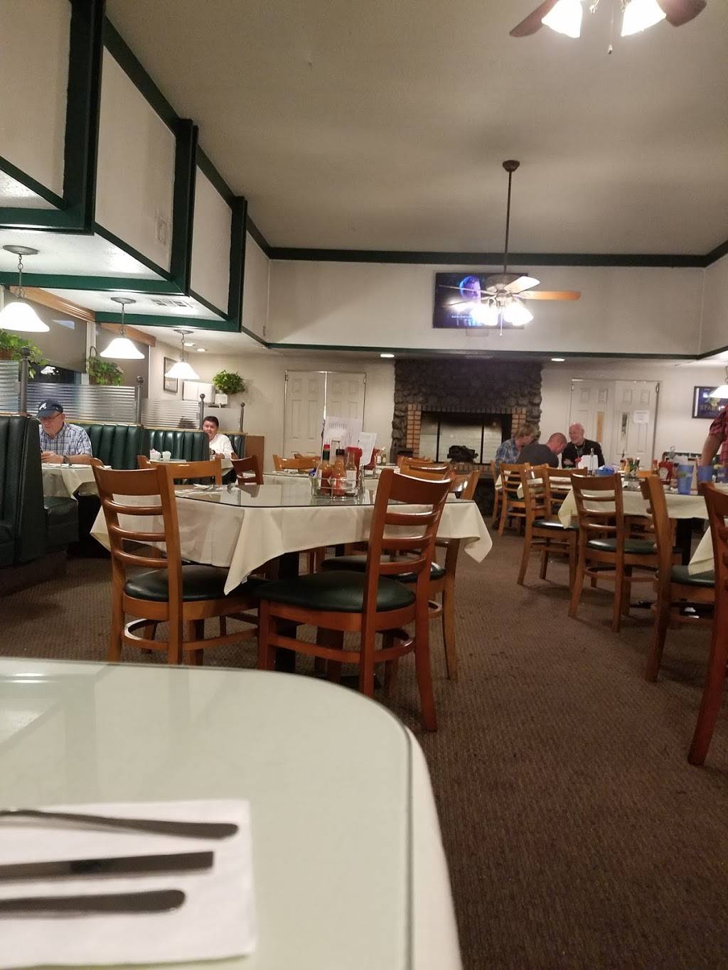 Peppertree Cafe | restaurant | 1020 E Rte 66, Glendora, CA 91740, USA | 6269149741 OR +1 626-914-9741