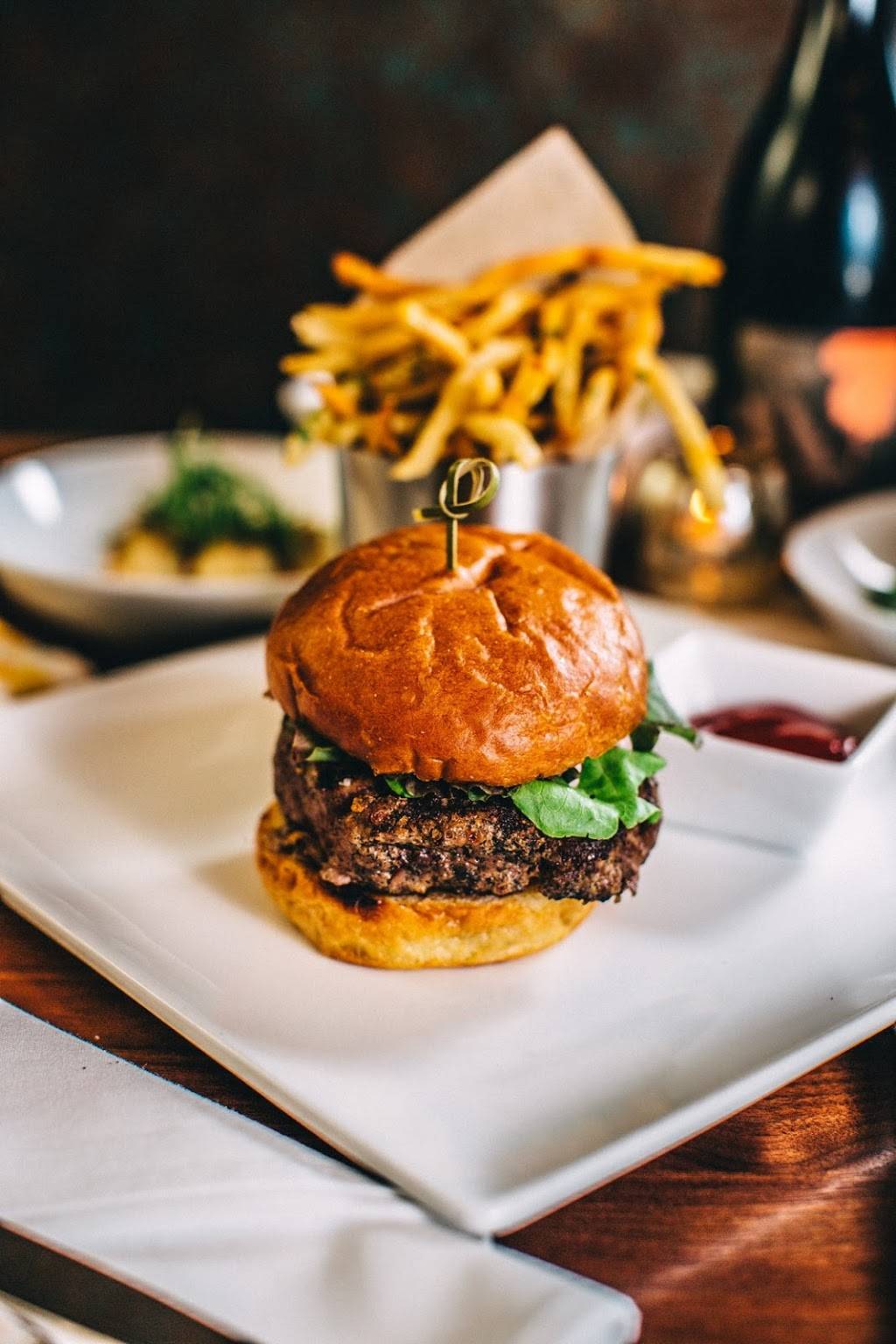 Corkbuzz Restaurant | restaurant | 4905 Ashley Park Ln suite j, Charlotte, NC 28210, USA | 7046251328 OR +1 704-625-1328