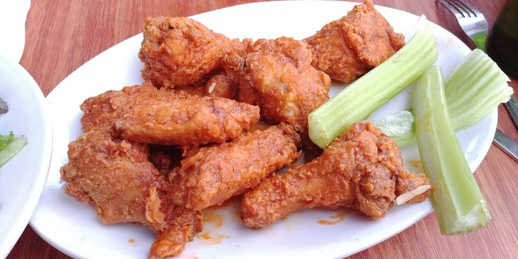 Three Kings Public House | restaurant | 40 Ronnies Plaza, St. Louis, MO 63126, USA | 3142933614 OR +1 314-293-3614