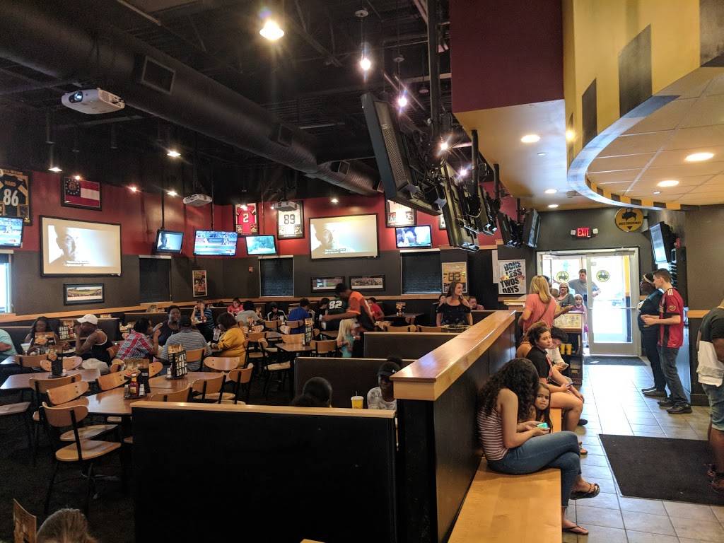 Buffalo Wild Wings | meal takeaway | 120 Robert C Daniel Jr Pkwy, Augusta, GA 30909, USA | 7067361778 OR +1 706-736-1778