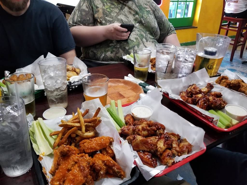 Pineapple Point | restaurant | 142 N Atlantic Ave, Cocoa Beach, FL 32931, USA | 3216134859 OR +1 321-613-4859