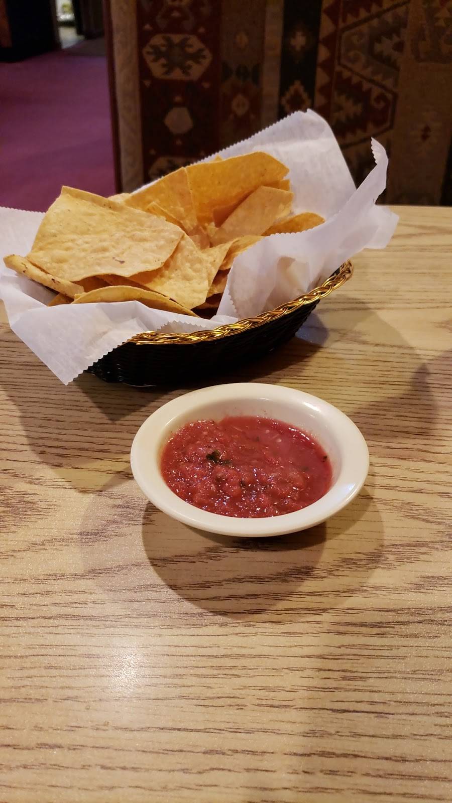 El Potrillo | restaurant | 821 W Main St, Lyons, KS 67554, USA | 6202573000 OR +1 620-257-3000