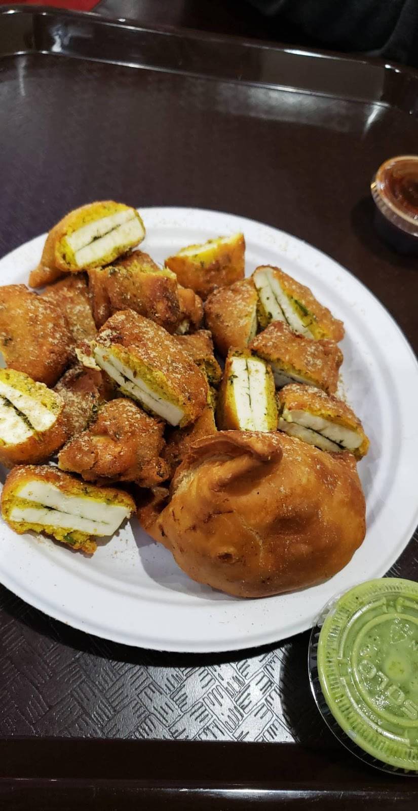 Harry Sweets & Snacks | restaurant | 248-6 Union Tpke, Queens, NY 11426, USA | 7183470888 OR +1 718-347-0888