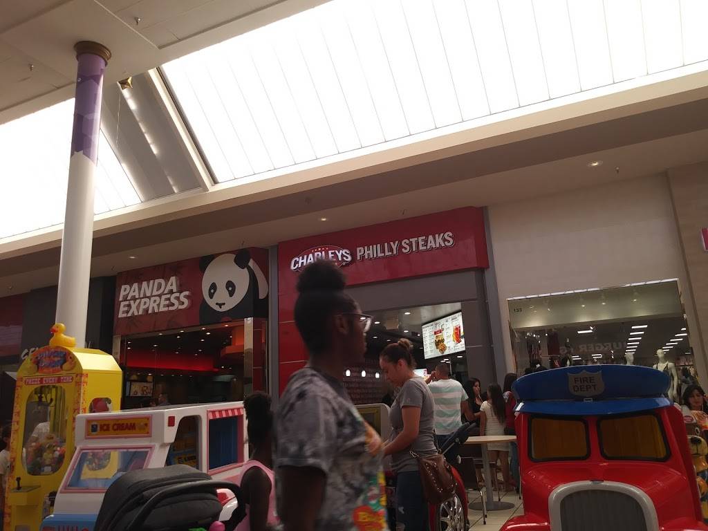 Charleys Philly Steaks | restaurant | 500 Lakewood Center Mall, Lakewood, CA 90712, USA | 5626020233 OR +1 562-602-0233