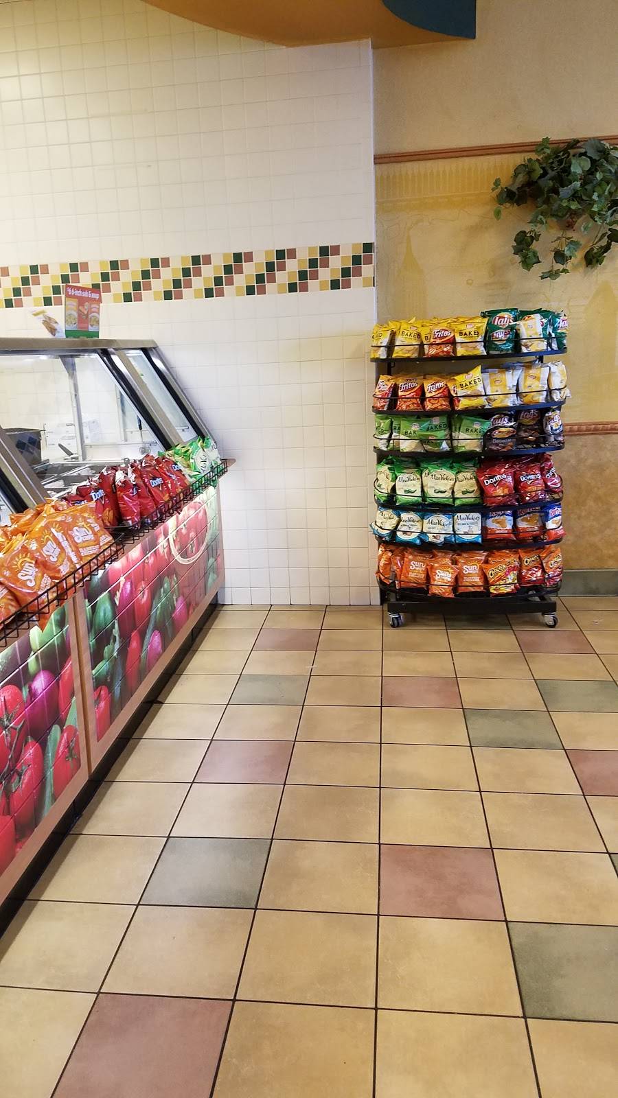 Subway Restaurants | restaurant | 3704 Scott St, Houston, TX 77004, USA | 7137479651 OR +1 713-747-9651