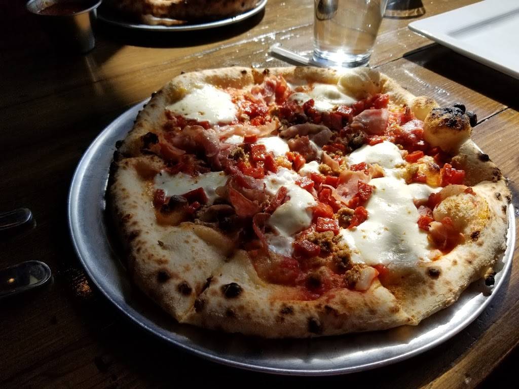 Amore Neapolitan Pizzeria at West Downtown ABQ | restaurant | 1700 Central Ave SW A, Albuquerque, NM 87104, USA | 5053128784 OR +1 505-312-8784