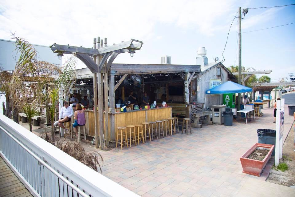 Boathouse Oyster Bar | restaurant | 288 Harbor Blvd, Destin, FL 32541, USA | 8508373645 OR +1 850-837-3645