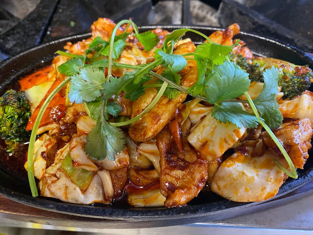 Fresh Sushi Pho | restaurant | 7159 E Broadway Blvd, Tucson, AZ 85710, USA | 5205006267 OR +1 520-500-6267